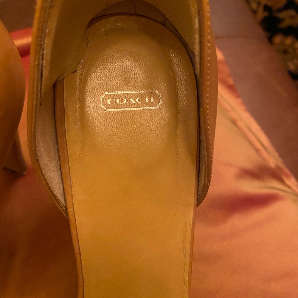 Heels size 7.5B - Picture 2 of 6